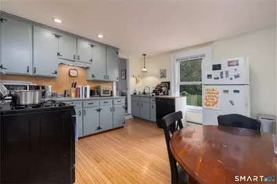 276 Humphrey Street, New Haven, CT 06511 - Photo 18
