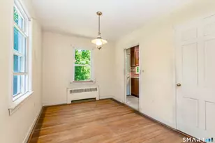 92 Evelyn St, Trumbull, CT 06611 - Photo 6