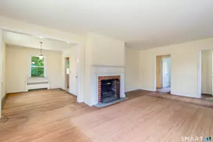 92 Evelyn St, Trumbull, CT 06611 - Photo 4