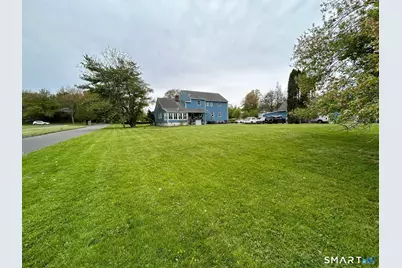 890 Daniels Farm Road, Trumbull, CT 06611 - Photo 8