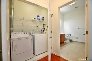 1 King Philip Dr, West Hartford, CT 06117 - Photo 30