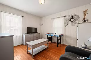 85 Dwight St, Ansonia, CT 06401 - Photo 14