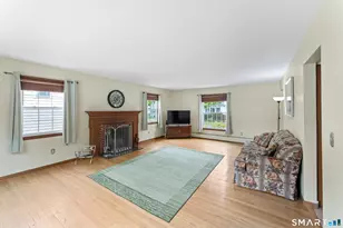 8 James St, Windsor Locks, CT 06096 - Photo 8