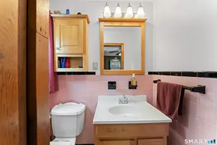 8 James St, Windsor Locks, CT 06096 - Photo 14