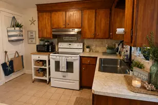 79 Fairfield Pl, Fairfield, CT 06824 - Photo 12