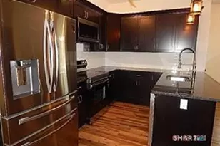 55 Oakridge St, Norwich, CT 06360 - Photo 2