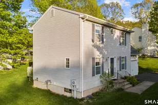 71 Northview Dr, Manchester, CT 06040 - Photo 2