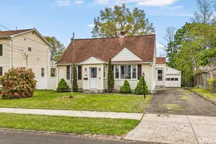 54 Winslow Dr, West Haven, CT 06516 - Photo 4