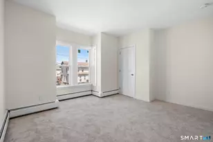 704 Maple St, Bridgeport, CT 06608 - Photo 10