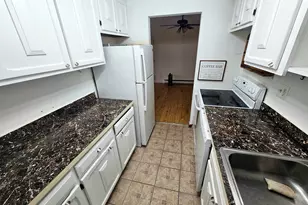 20 Thompson Rd, Manchester, CT 06040 - Photo 4