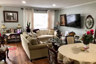 30 Yarrington Ct, Bridgeport, CT 06607 - Photo 2