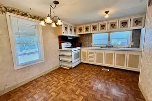 9 N Rd, East Windsor, CT 06088 - Photo 6