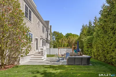 110 Smith Street, Fairfield, CT 06824 - Photo 28