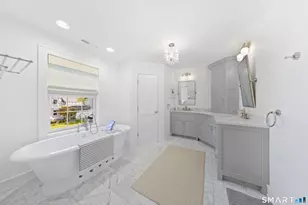 110 Smith St, Fairfield, CT 06824 - Photo 14