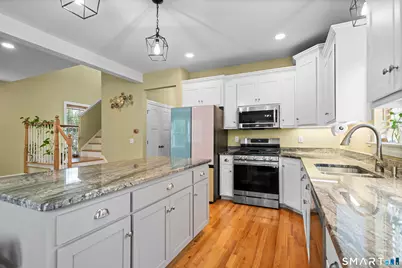 15 Third Street, Windsor Locks, CT 06096 - Photo 4