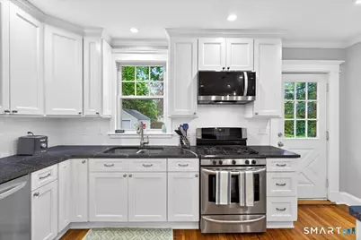 54 Thornton Street, Hamden, CT 06517 - Photo 8