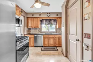 543 Woodstock Ave, Stratford, CT 06614 - Photo 22