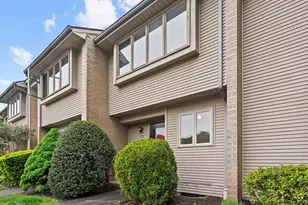 827 Oronoke Rd, Waterbury, CT 06708 - Photo 2