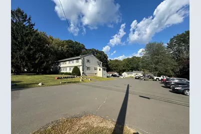 197 Potuccos Ring Road #Apt 4, Wolcott, CT 06716 - Photo 2