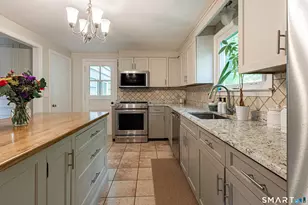 38 Mountain Rd, Woodbury, CT 06798 - Photo 10
