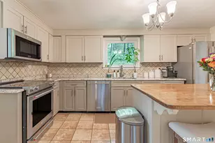 38 Mountain Rd, Woodbury, CT 06798 - Photo 14
