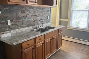 45 Greenfield St, Hartford, CT 06112 - Photo 1