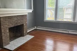 45 Greenfield St, Hartford, CT 06112 - Photo 4