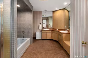 171 Blackberry Dr, Stamford, CT 06903 - Photo 28