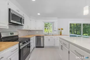 47 London Ln, Stamford, CT 06902 - Photo 8