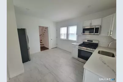82 Helen Street, Hamden, CT 06514 - Photo 10
