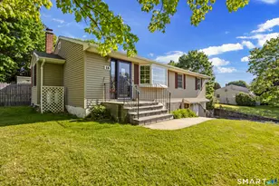 15 Chicory Dr, Wolcott, CT 06716 - Photo 2