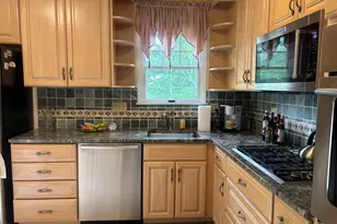 33 Brittania Dr, Danbury, CT 06811 - Photo 4