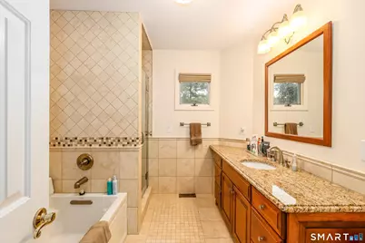 33 Brittania Drive, Danbury, CT 06811 - Photo 4