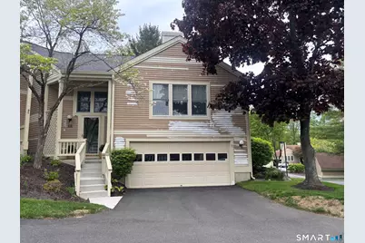33 Brittania Drive, Danbury, CT 06811 - Photo 2