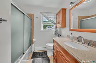 8 Mendes Rd, Danbury, CT 06811 - Photo 18