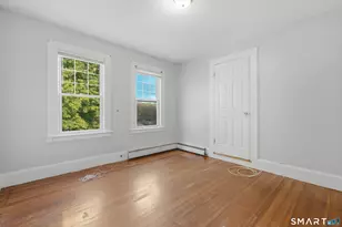 2 Oakland Ave, Waterbury, CT 06710 - Photo 18