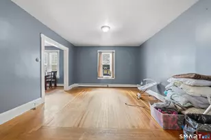 2 Oakland Ave, Waterbury, CT 06710 - Photo 6
