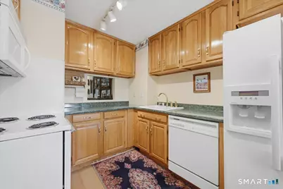 592 Shennecossett Road #D86, Groton, CT 06340 - Photo 10