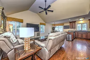 30 Prosperity Ct, Southington, CT 06489 - Photo 10
