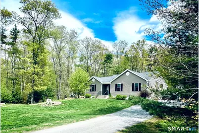 29 Logan Lane, Thompson, CT 06277 - Photo 2