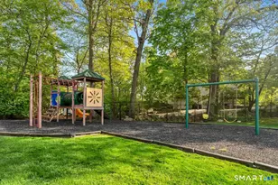 206 Sunrise Hill Rd, Norwalk, CT 06851 - Photo 32