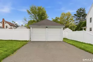 30 Walter Pl, East Hartford, CT 06108 - Photo 6