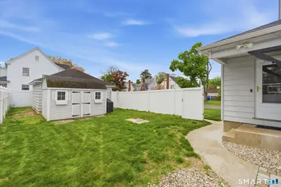 30 Walter Place, East Hartford, CT 06108 - Photo 8
