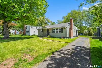 152 Somerset Street, West Hartford, CT 06110 - Photo 2