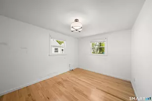 152 Somerset St, West Hartford, CT 06110 - Photo 24