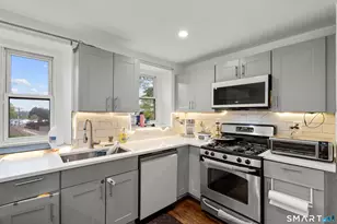 1183 Old Town Rd, Bridgeport, CT 06606 - Photo 12