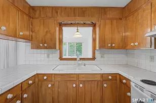 23 Rockwood Dr, Waterford, CT 06385 - Photo 12