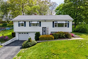 23 Rockwood Dr, Waterford, CT 06385 - Photo 1