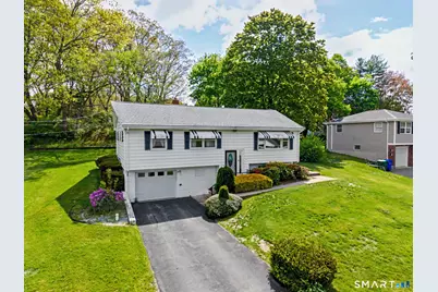 23 Rockwood Drive, Waterford, CT 06385 - Photo 2