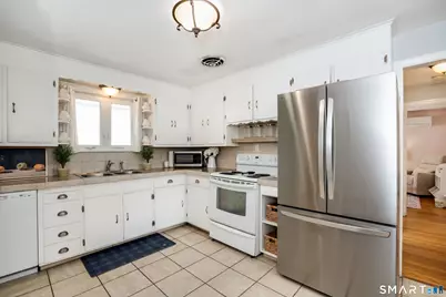 42 Haynes Road, West Hartford, CT 06117 - Photo 10